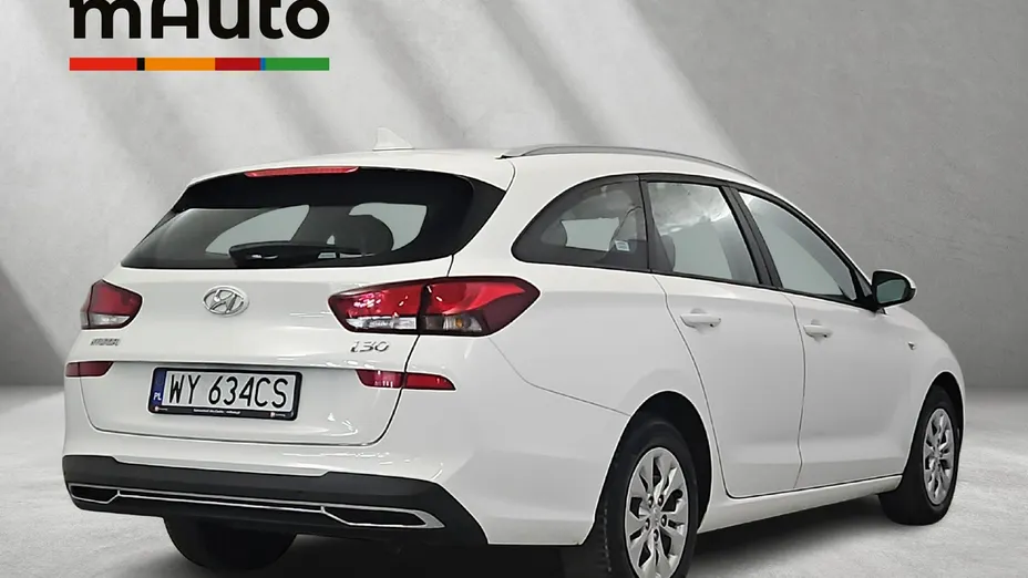 HYUNDAI i30 -