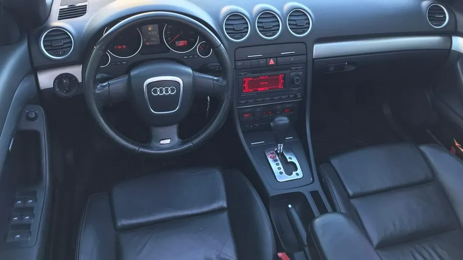 AUDI A4 -
