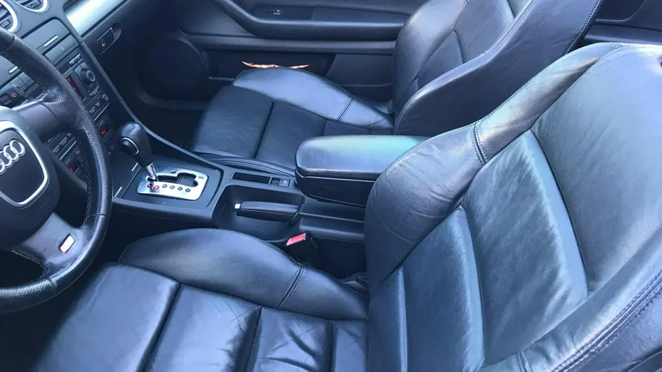AUDI A4 -