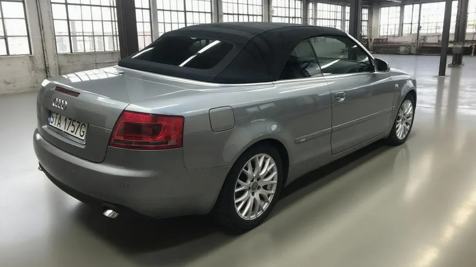 AUDI A4 -
