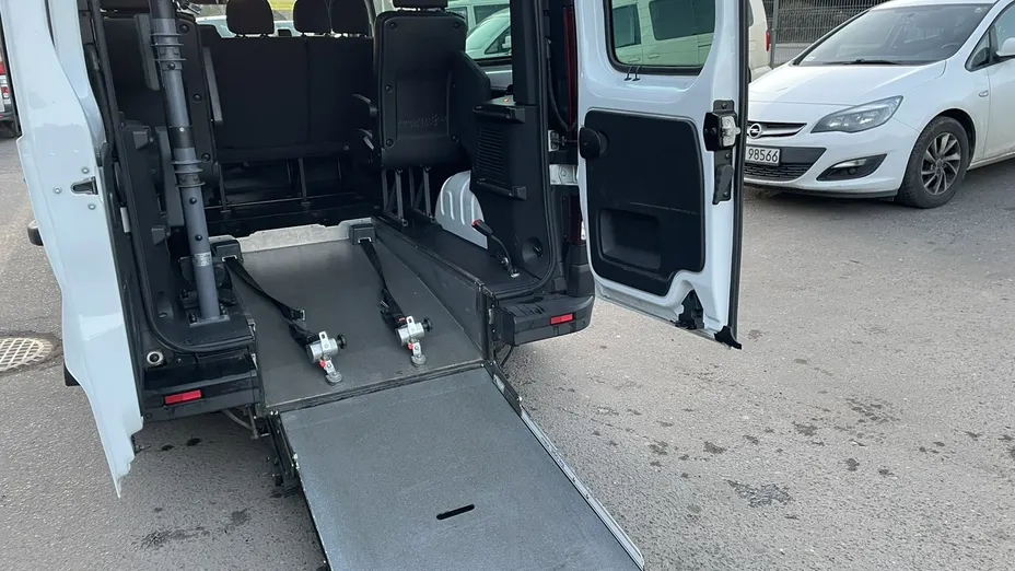 OPEL Vivaro -