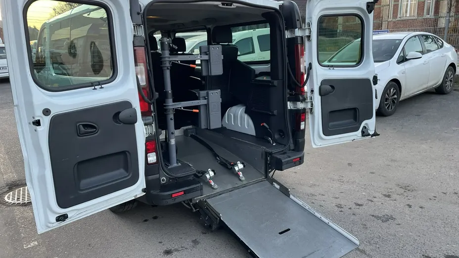 OPEL Vivaro -