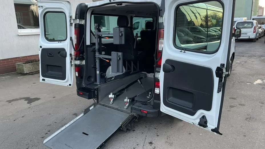 OPEL Vivaro -