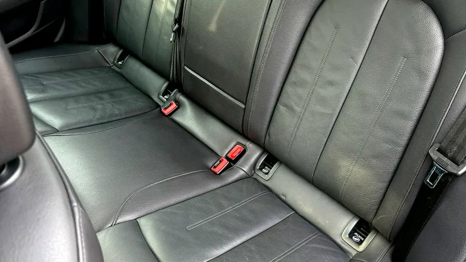 AUDI A6 -