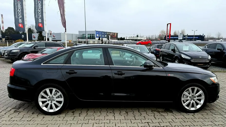 AUDI A6 -