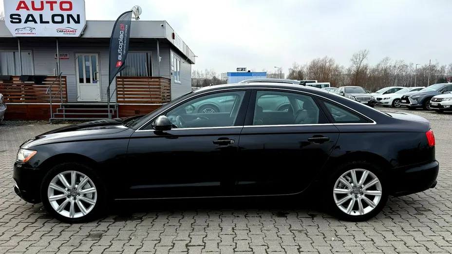 AUDI A6 -