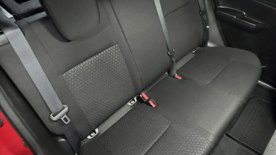 SUZUKI Swift -
