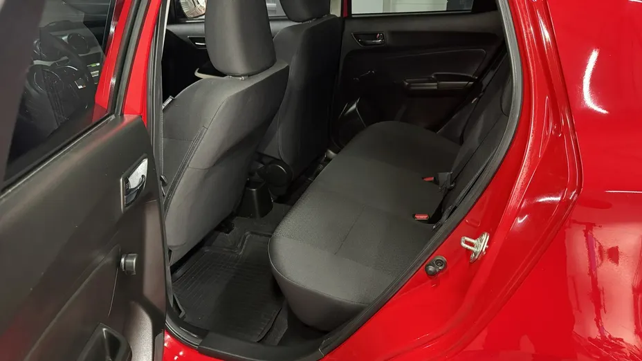 SUZUKI Swift -