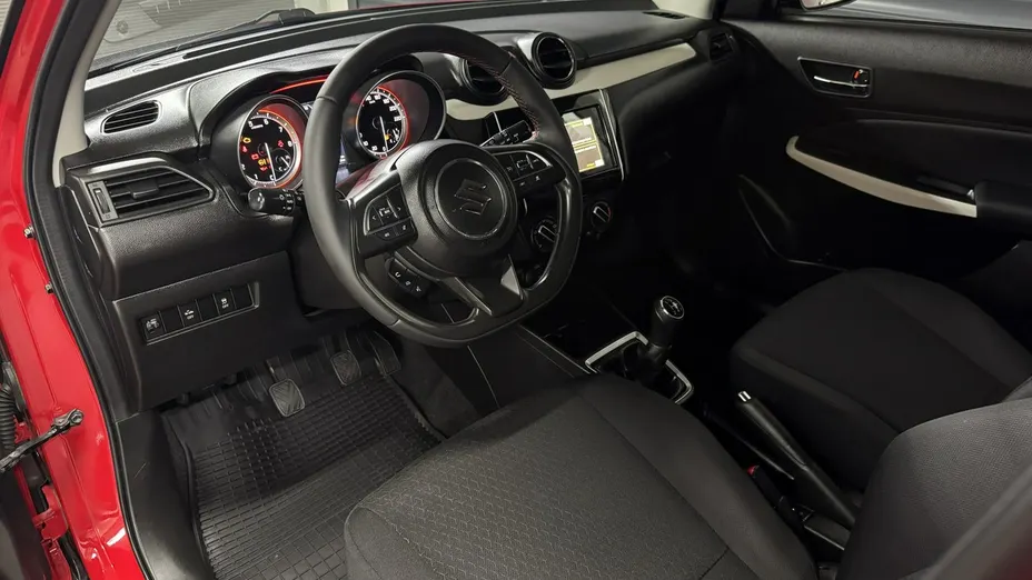 SUZUKI Swift -
