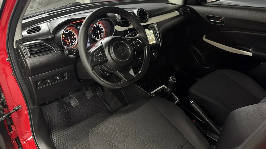 SUZUKI Swift -