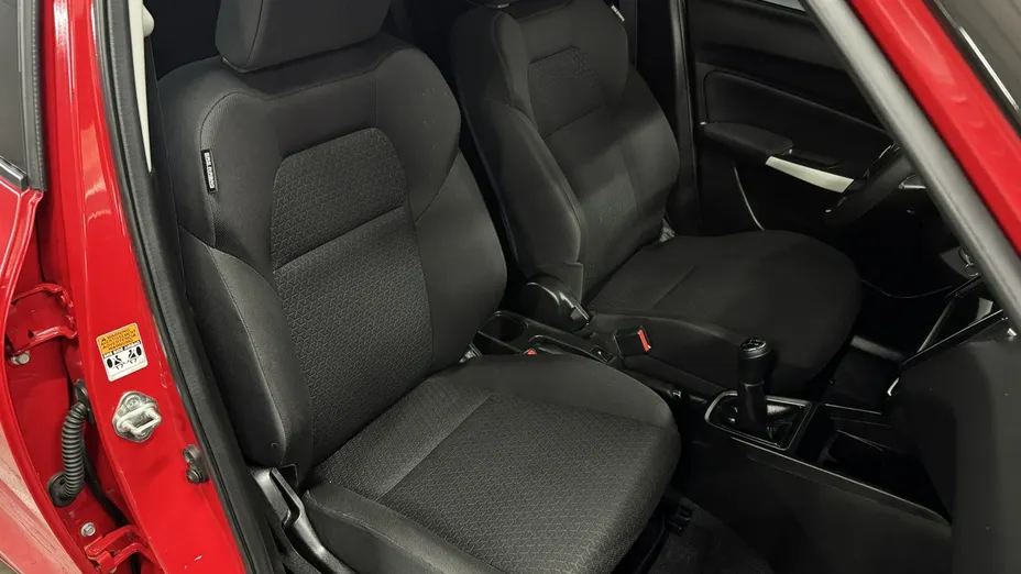 SUZUKI Swift -