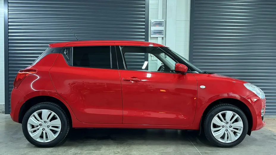 SUZUKI Swift -