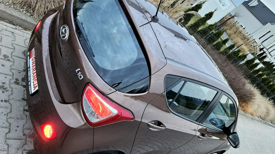 HYUNDAI i10 -