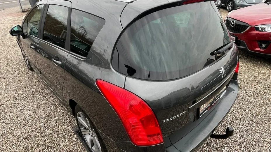 PEUGEOT 308 -