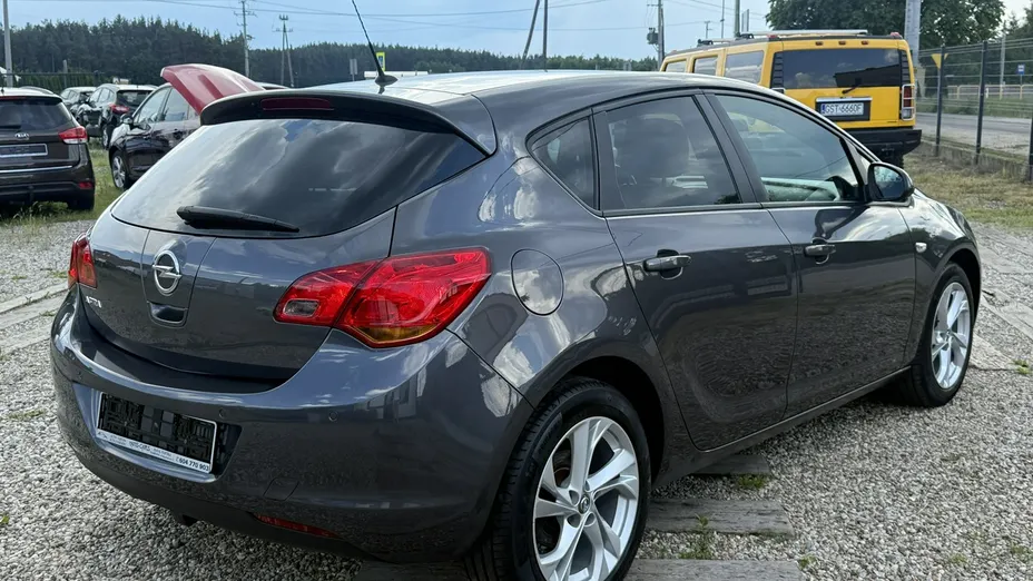 OPEL Astra -