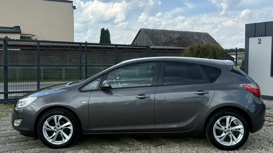 OPEL Astra -