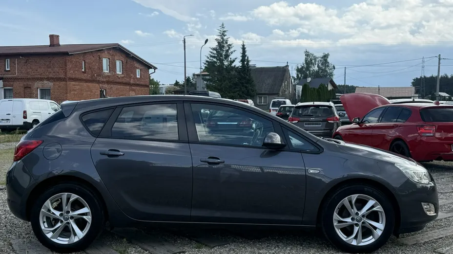 OPEL Astra -