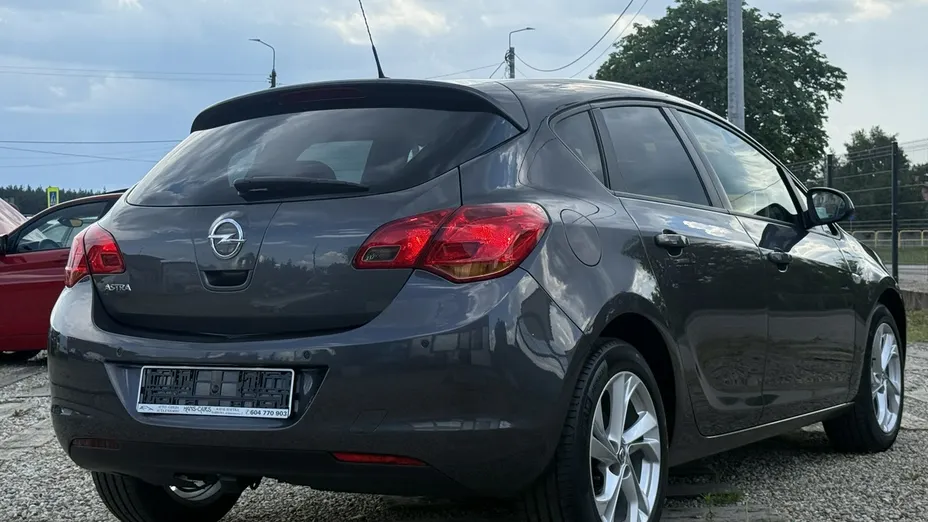 OPEL Astra -