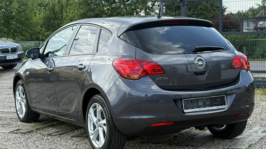 OPEL Astra -