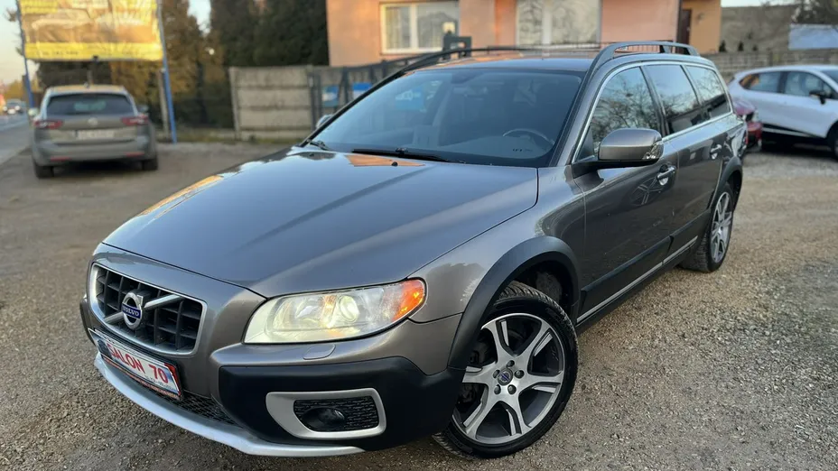 VOLVO XC70 -