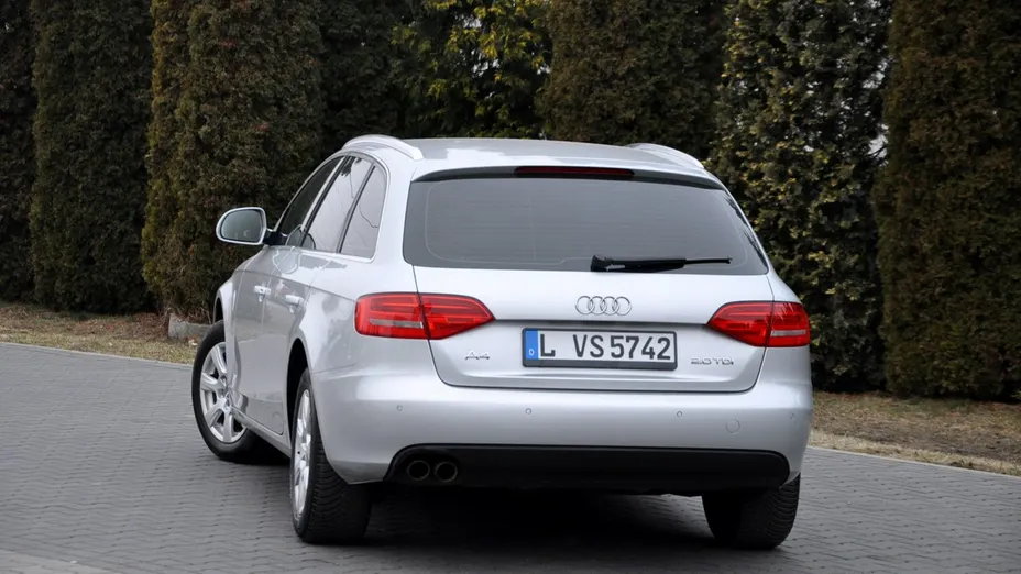 AUDI A4 -