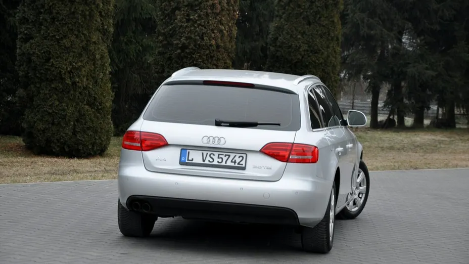 AUDI A4 -