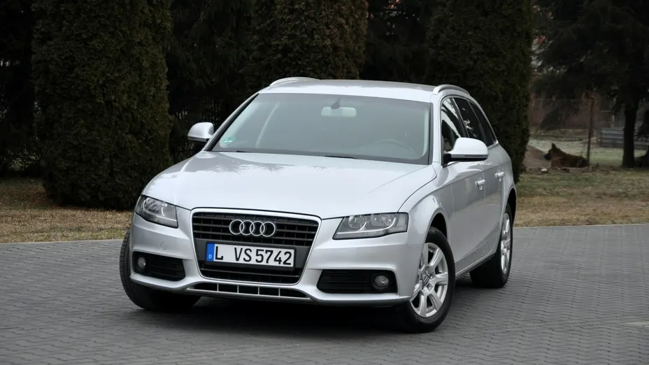 AUDI A4 -