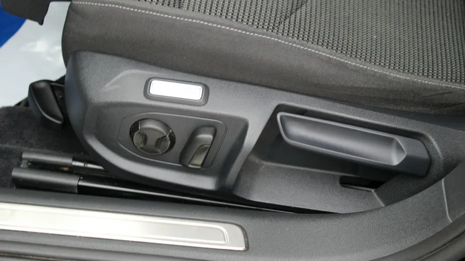 VOLKSWAGEN Arteon -