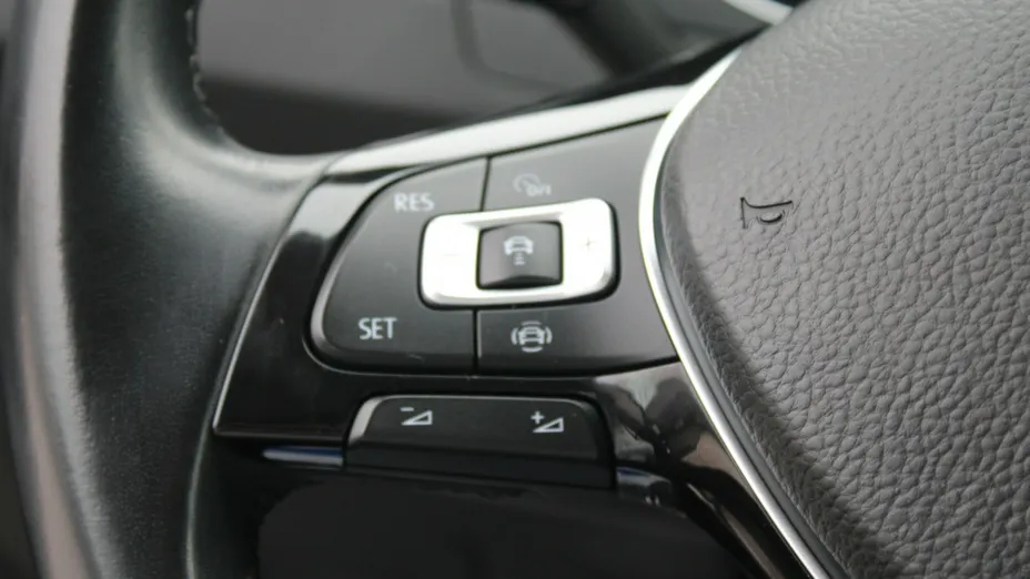 VOLKSWAGEN Arteon -