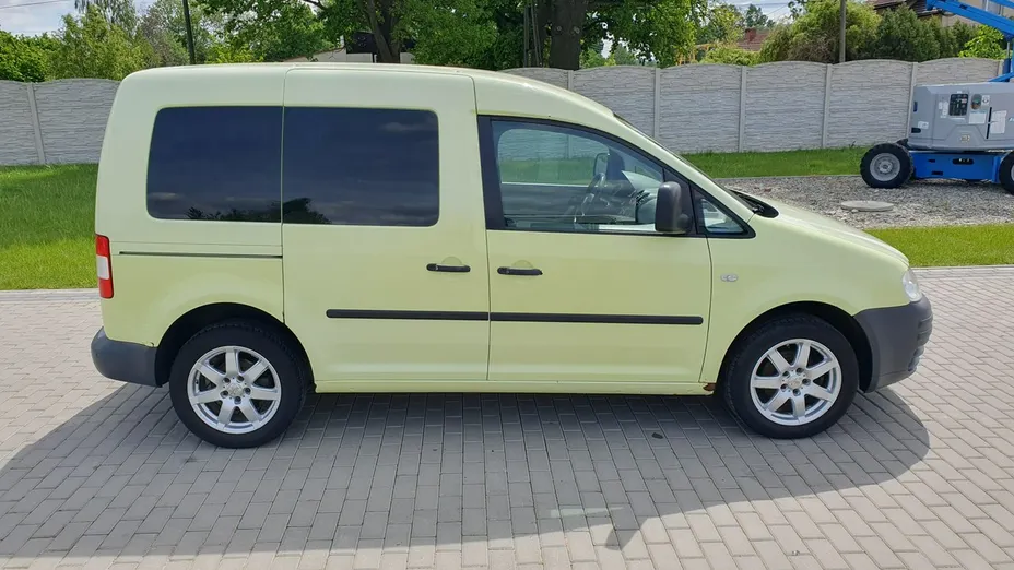 VOLKSWAGEN Caddy -