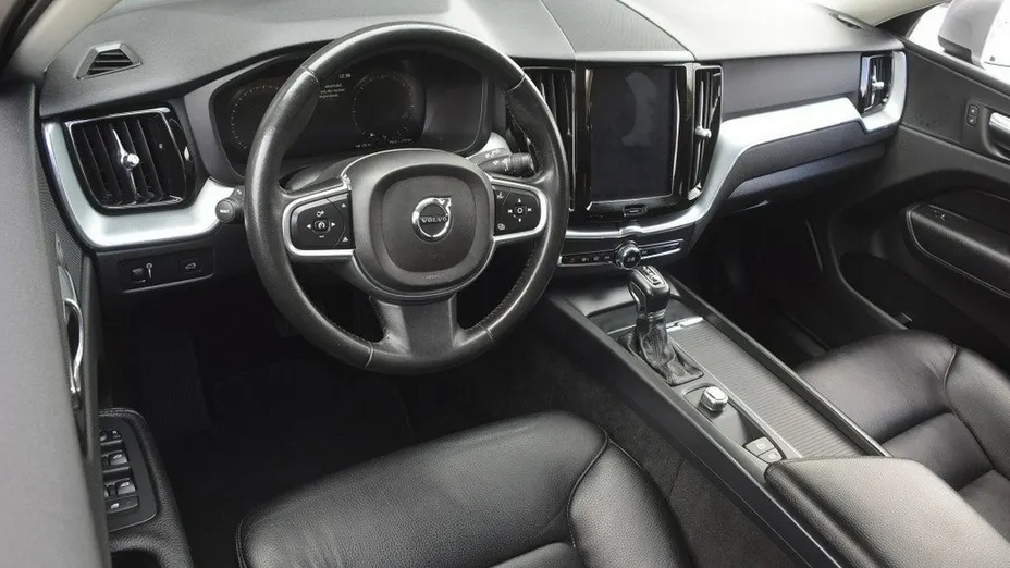 VOLVO XC60 -