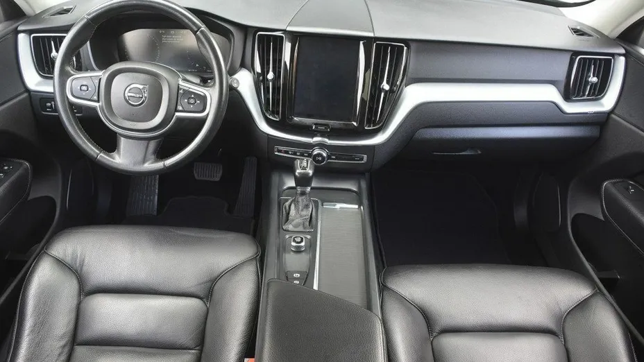 VOLVO XC60 -