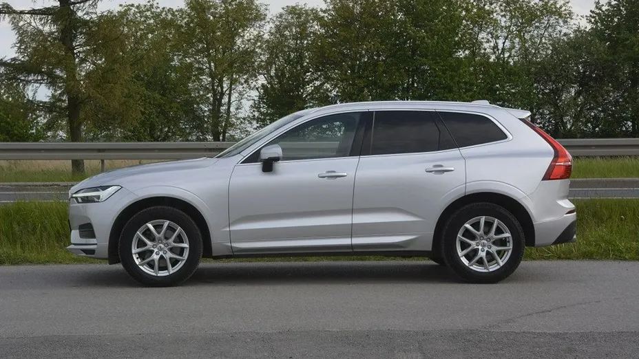 VOLVO XC60 -