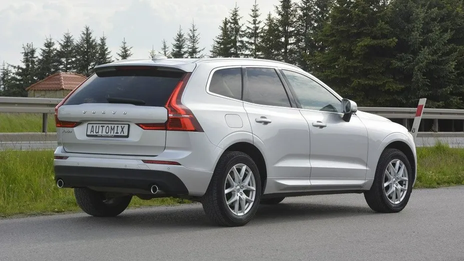 VOLVO XC60 -