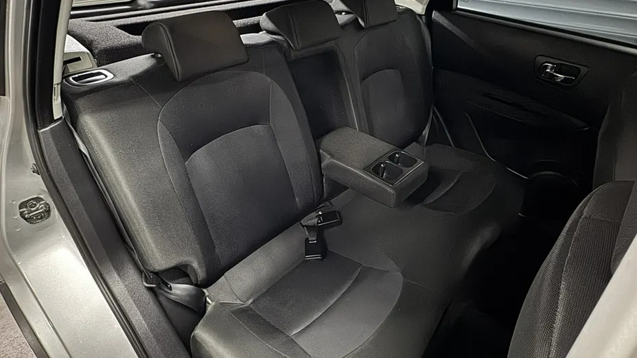 NISSAN Qashqai -