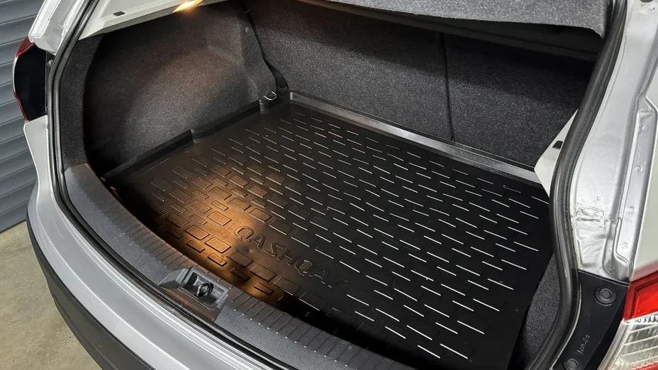 NISSAN Qashqai -