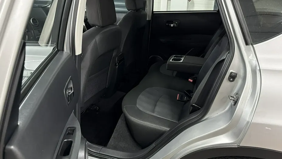 NISSAN Qashqai -