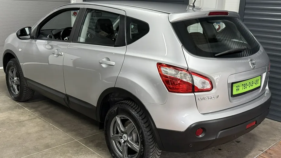 NISSAN Qashqai -