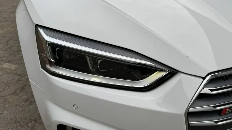 AUDI S5 -
