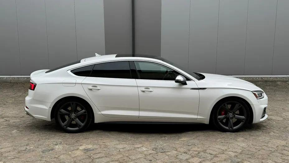 AUDI S5 -