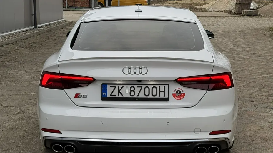 AUDI S5 -