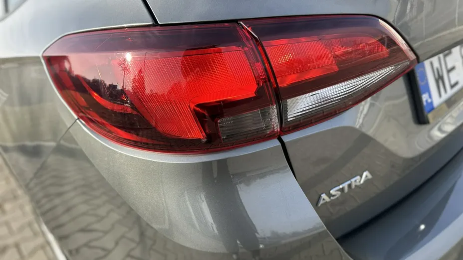 OPEL Astra -