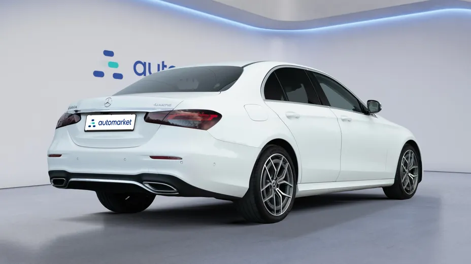 MERCEDES-BENZ E Klasa E 220 d 4-Matic AMG