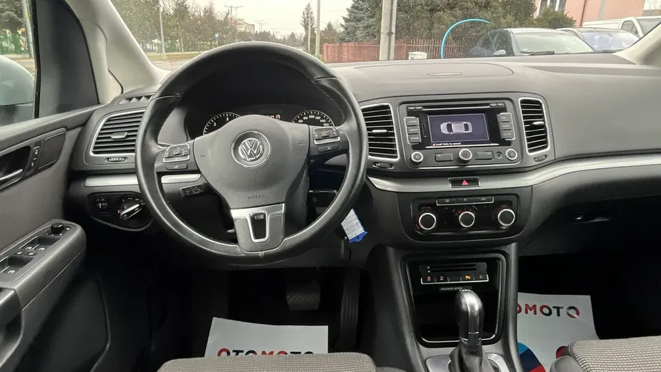 VOLKSWAGEN Sharan -