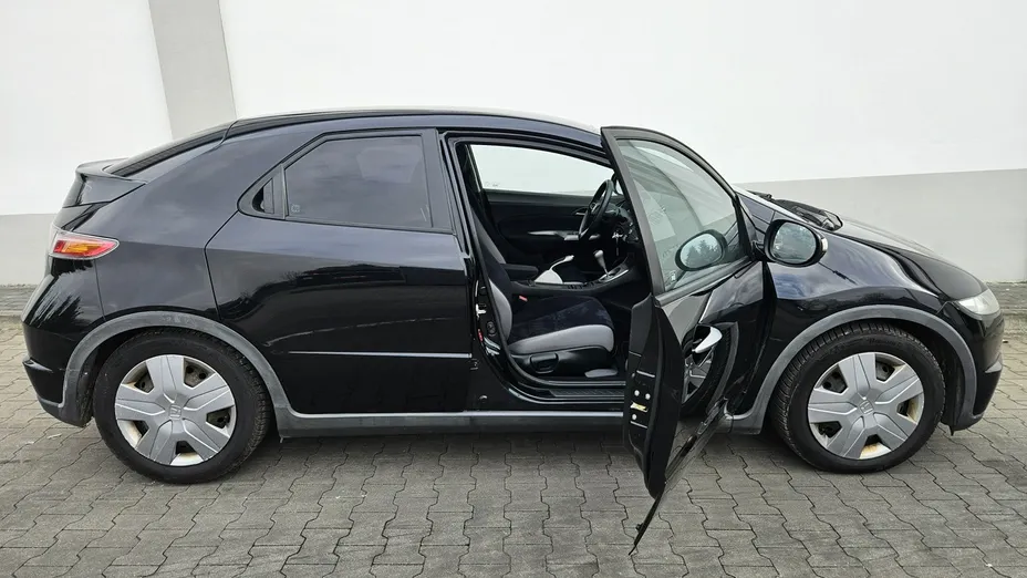 HONDA Civic -