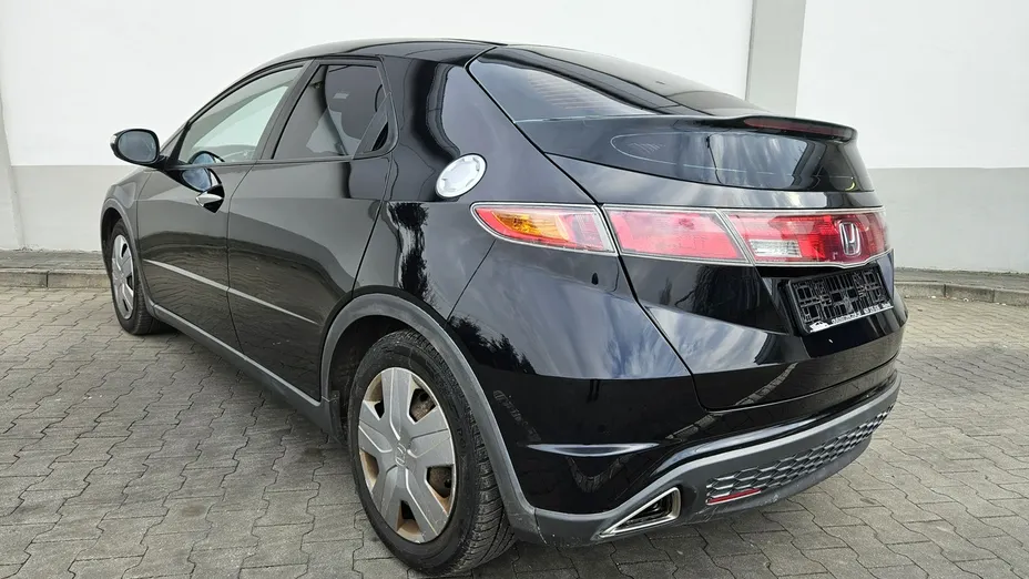 HONDA Civic -