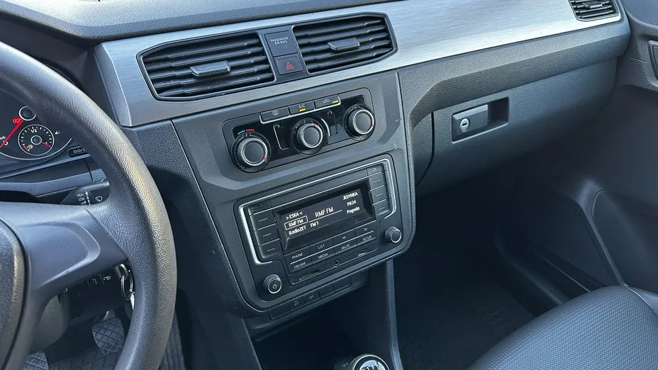 VOLKSWAGEN Caddy -