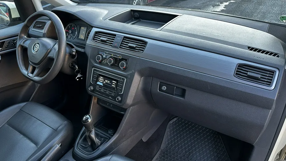 VOLKSWAGEN Caddy -