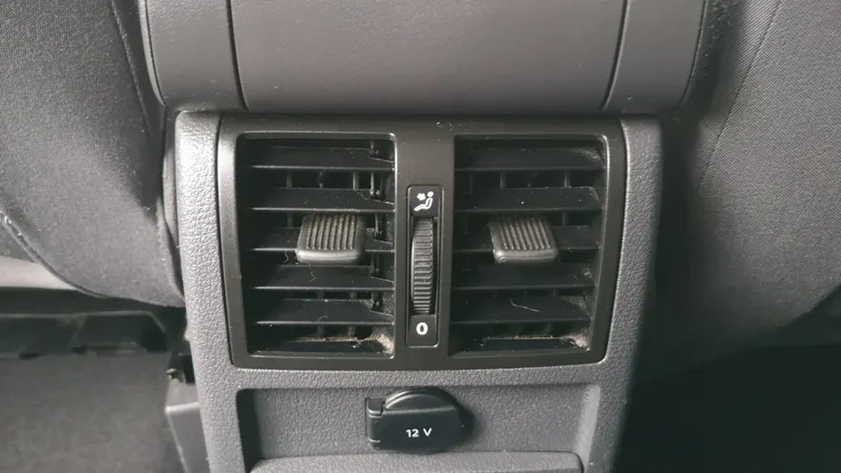 VOLKSWAGEN Touran -