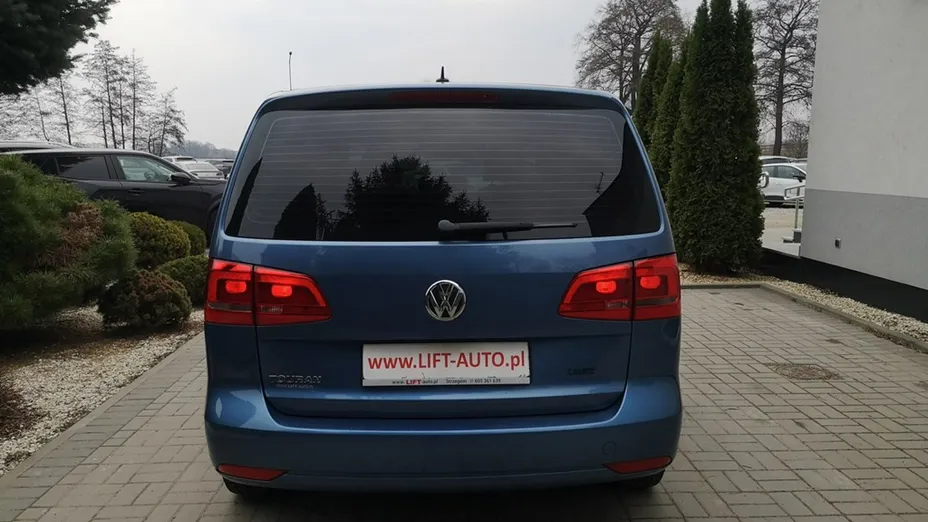 VOLKSWAGEN Touran -